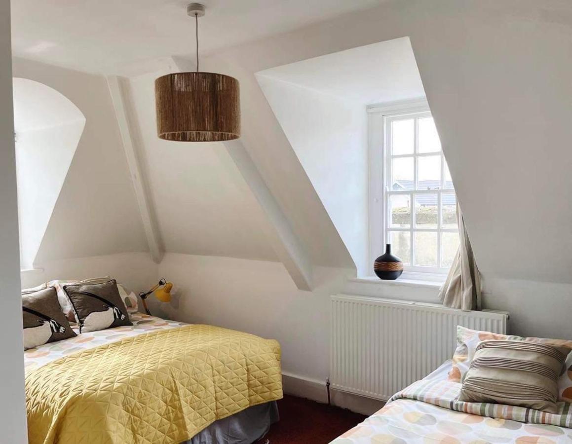 4 Bed Loft Apartment Overlooking Historic Town Троубридж Экстерьер фото