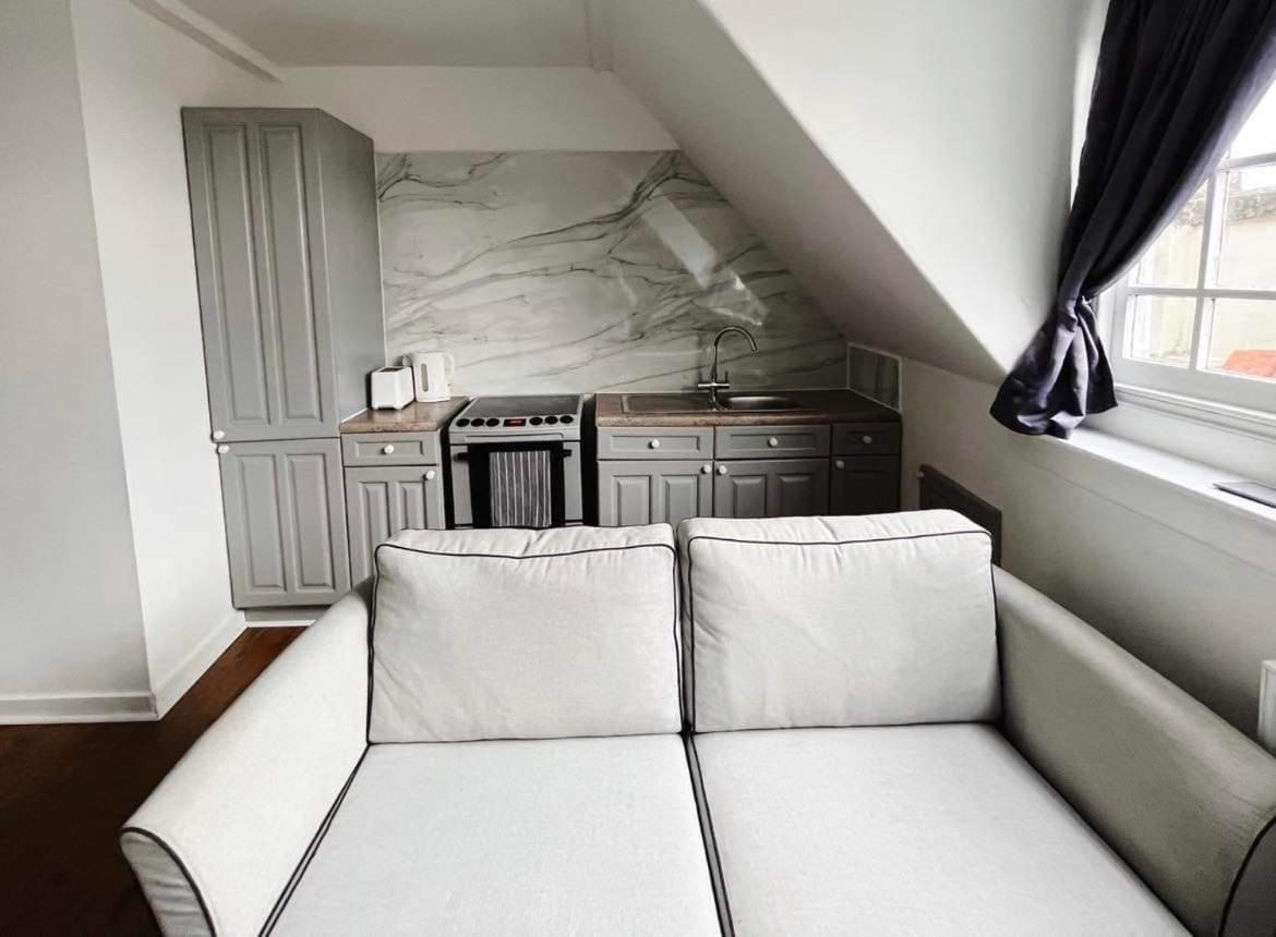 4 Bed Loft Apartment Overlooking Historic Town Троубридж Экстерьер фото